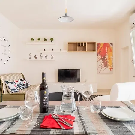 Bellissima Casa Con Piscina Vicino Al Centro Feriehus Tortolì